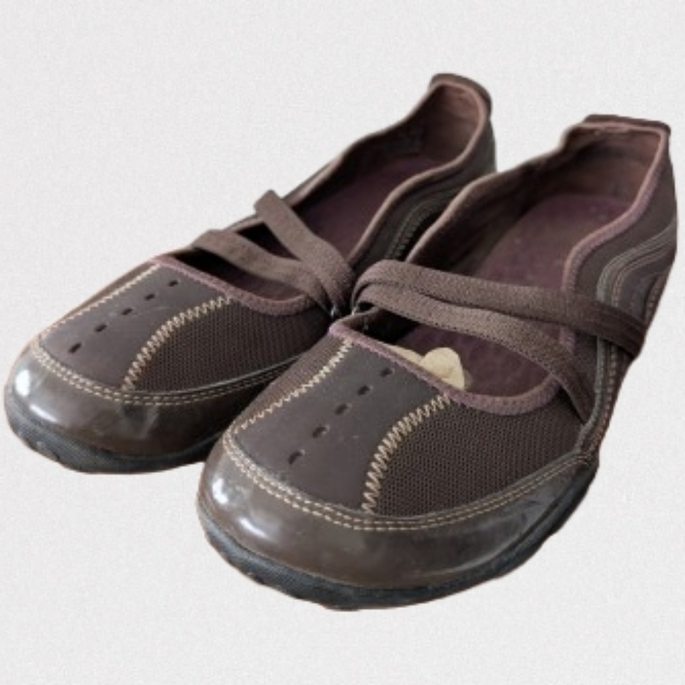 Clarks Brown Mary Jane Flats with Cross Strap